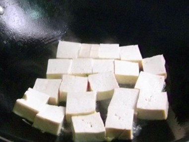 腊肉煮豆腐步骤3