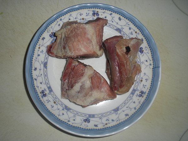 腊肉炸酱面步骤1