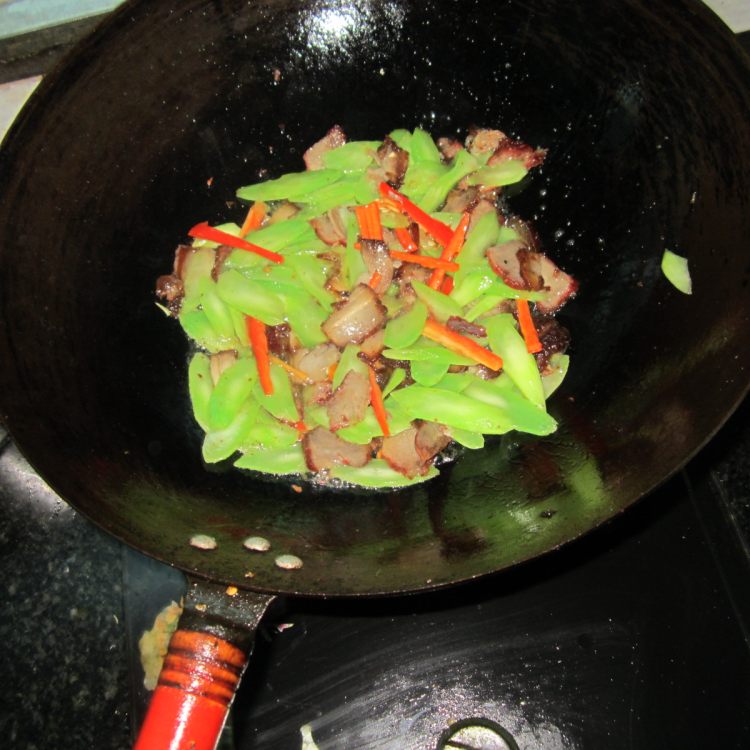 腊肉莴笋步骤8