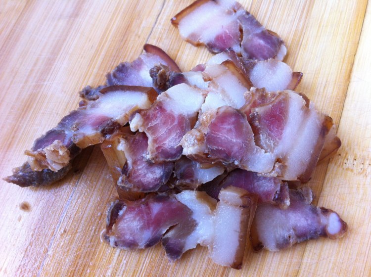 香菇白菜炒腊肉步骤3