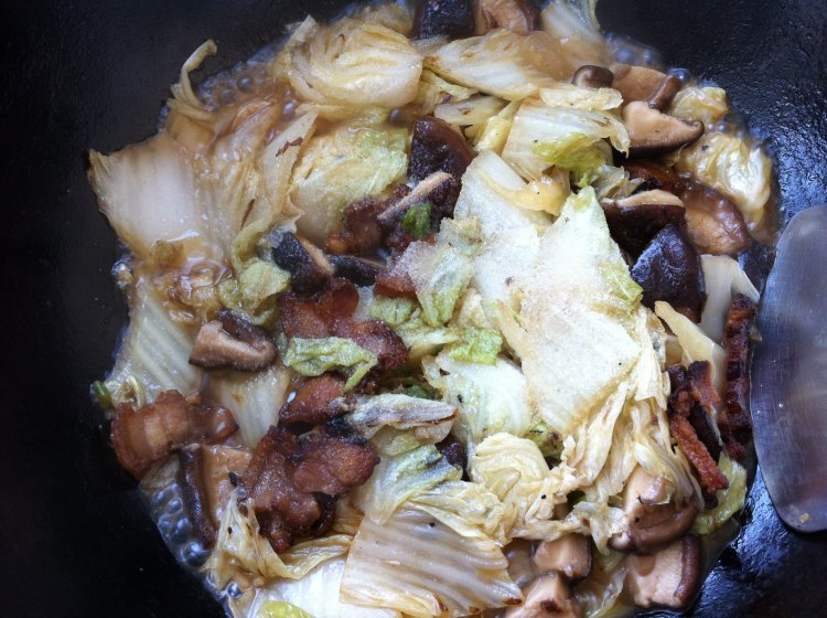香菇白菜炒腊肉步骤7