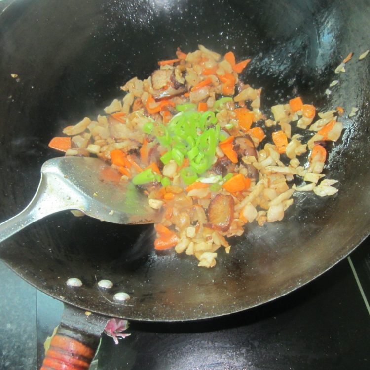 豉香干萝卜腊肉步骤10