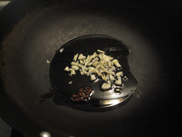 腊肉豆豉炒豆干步骤2