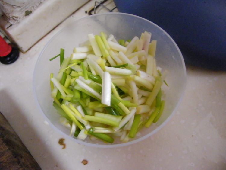 农家炒腊肉步骤3