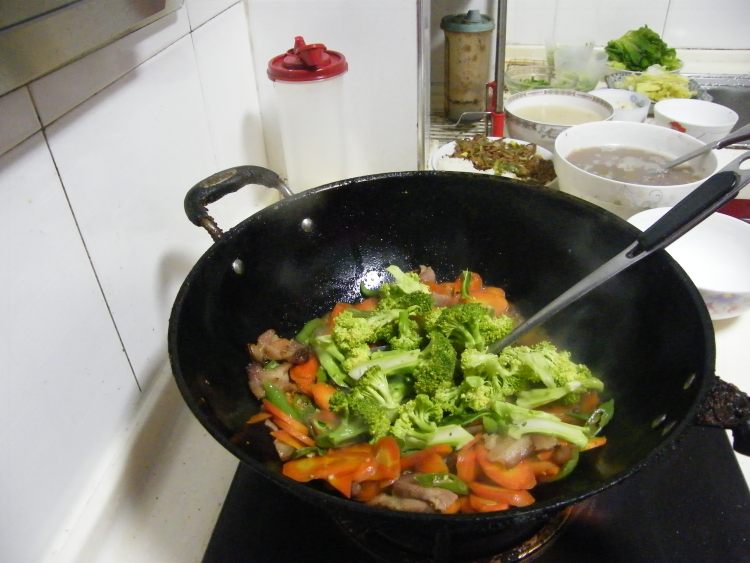 农家炒腊肉步骤12