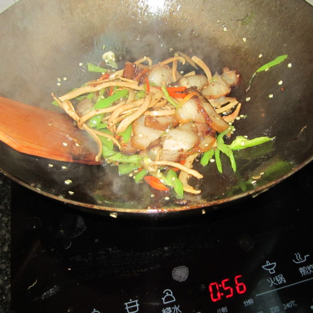 腊肉鱿鱼丝步骤10
