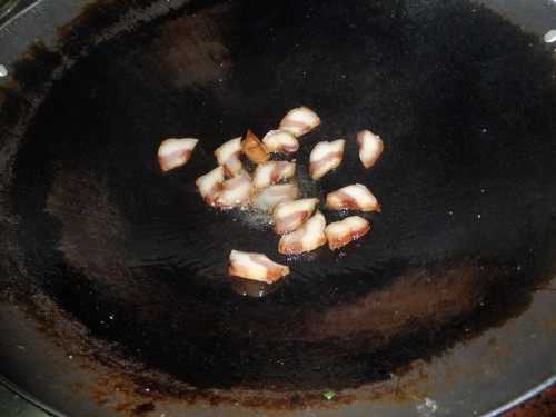 腊肉炒大头菜步骤3