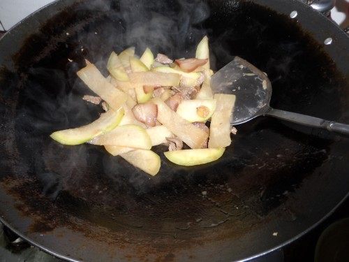 腊肉炒大头菜步骤8