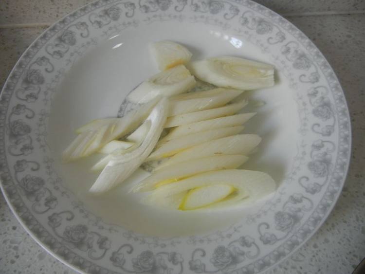 腊味干锅蘑菇步骤5