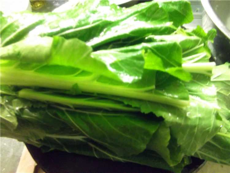 腊肉炒迟菜心梗步骤1