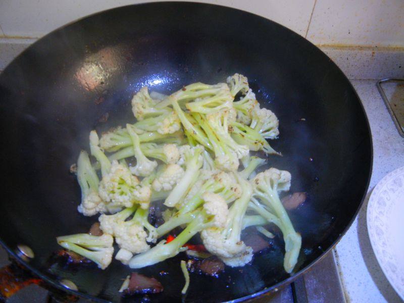 腊肉干锅花菜步骤10