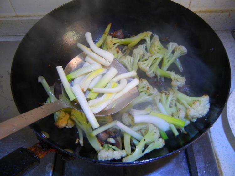 腊肉干锅花菜步骤11