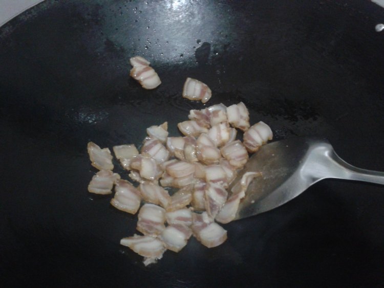 腊肉炒大白菜步骤3