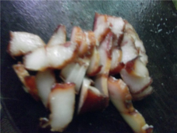 面筋炒西兰花步骤2