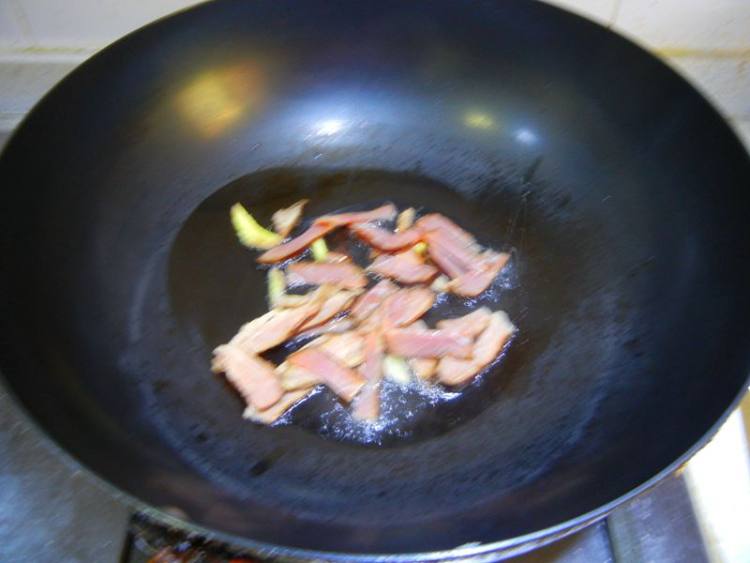 腊味马蹄黑木耳汤步骤4