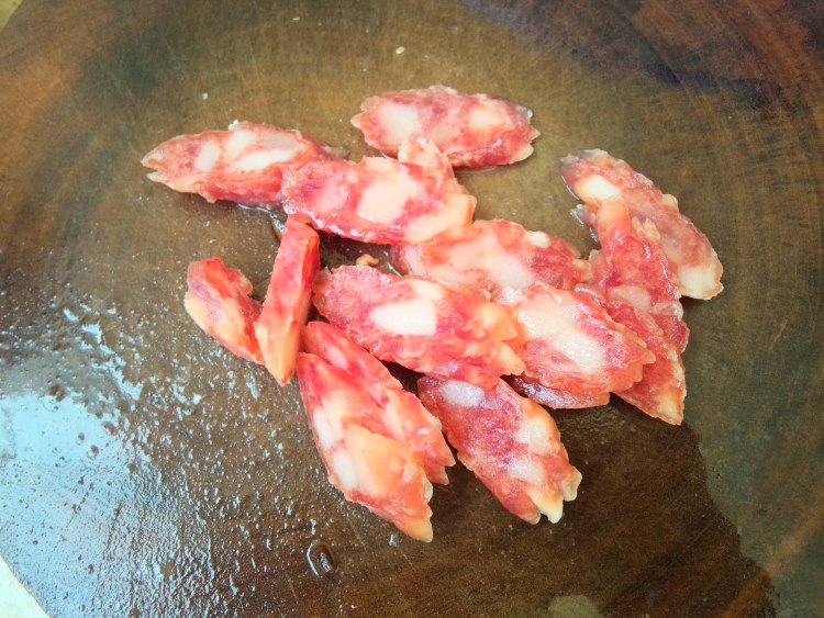 电饭煲腊味饭步骤3
