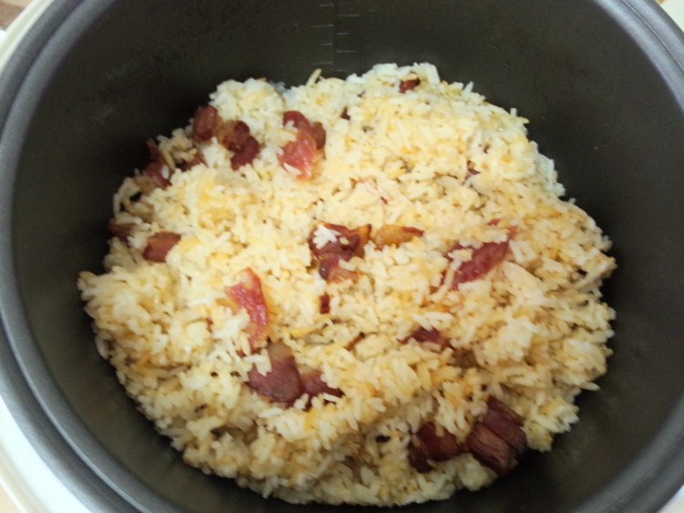 电饭煲腊味饭步骤7