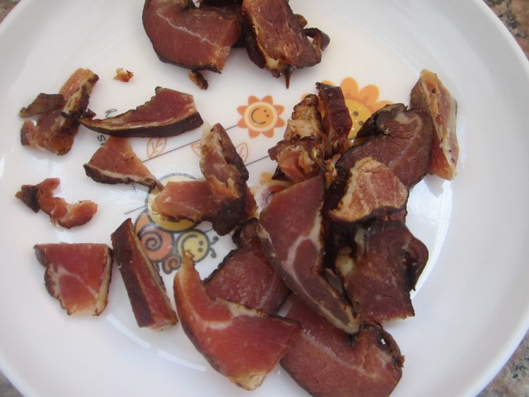 腊肉炒白菜步骤1