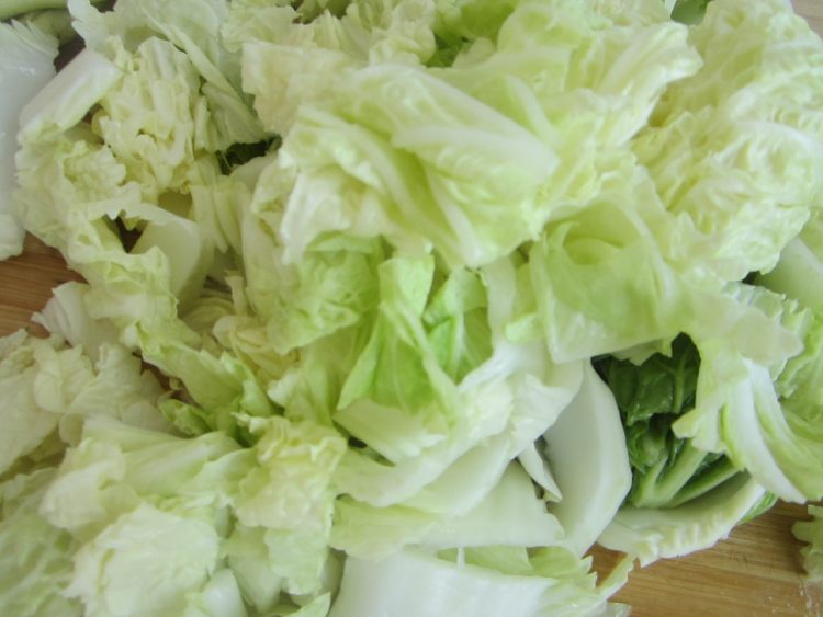 腊肉炒白菜步骤2