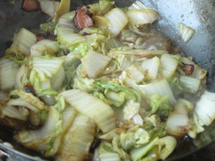 腊肉炒白菜步骤7