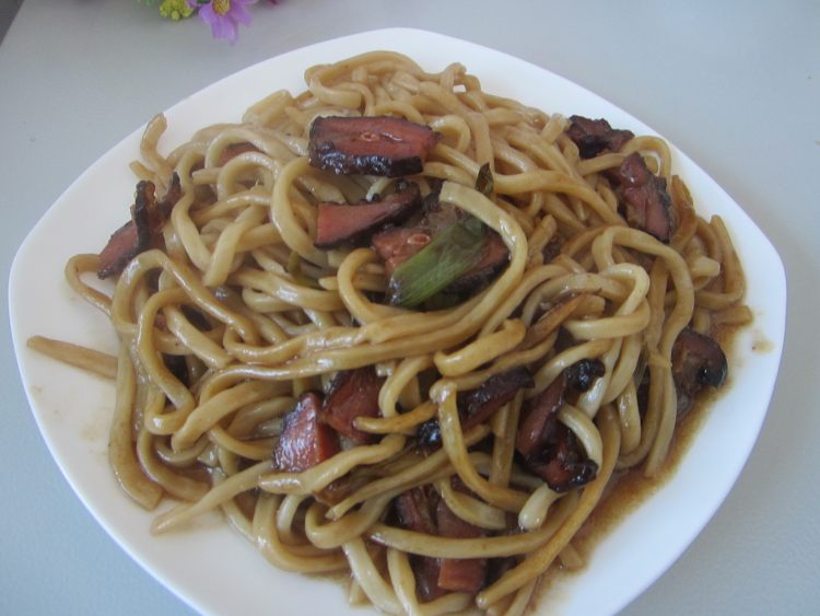 腊肉炒面步骤10