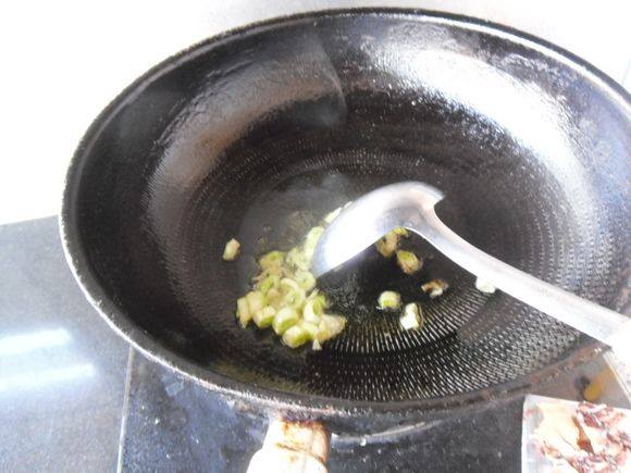腊肉扁豆步骤5