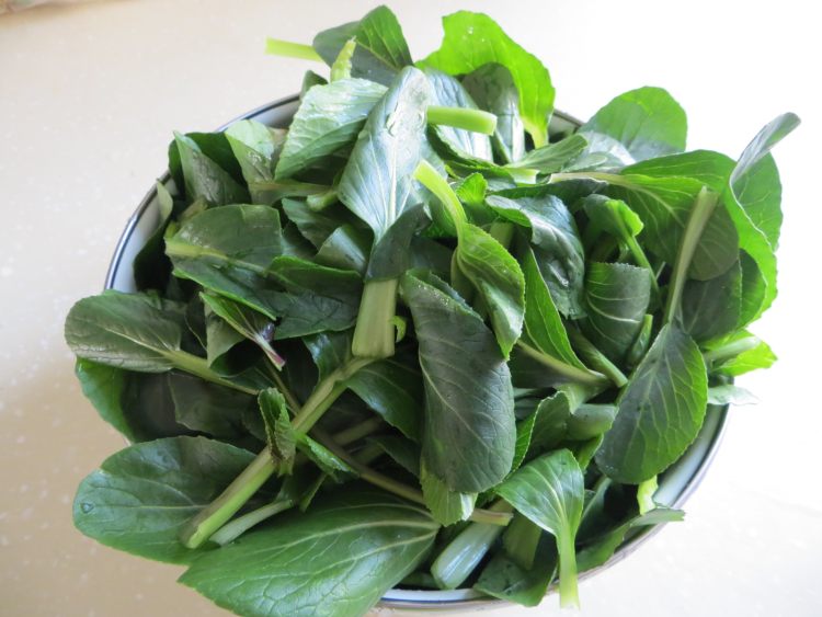 腊肉炒油菜步骤1