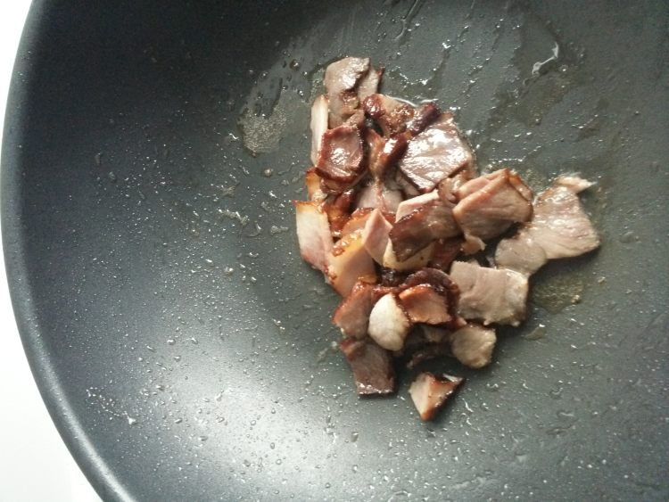 清炒莴苣腊肉片步骤4