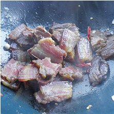 腊肉白菜炖粉条步骤5