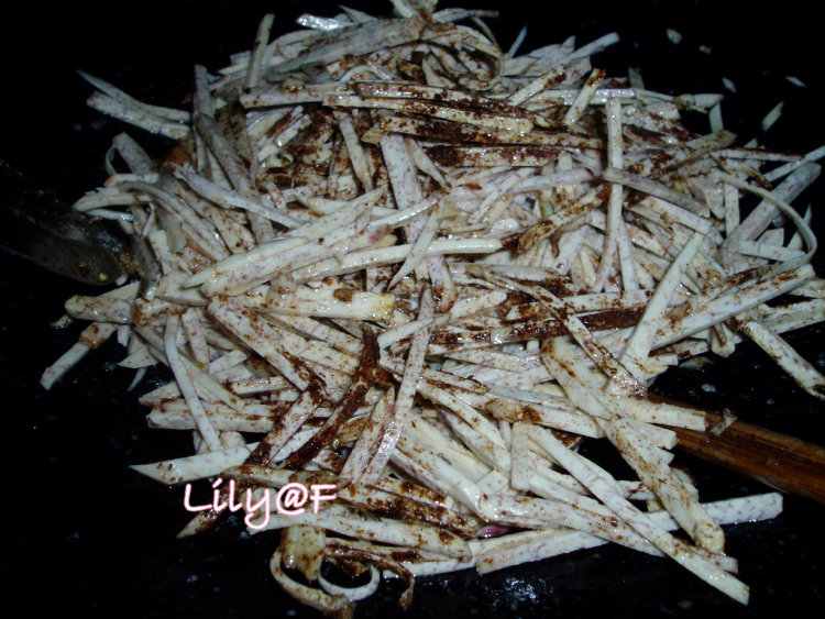 腊味蒸芋丝步骤3