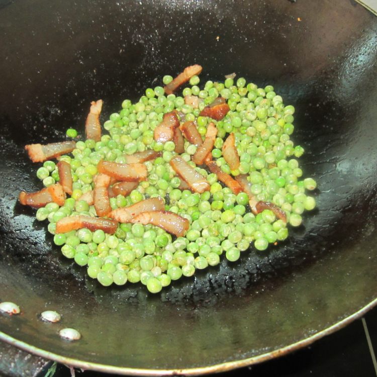 青豆腊肉加蛋皮步骤5