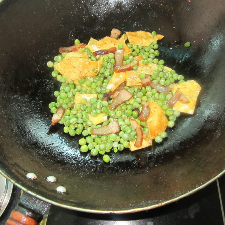 青豆腊肉加蛋皮步骤10