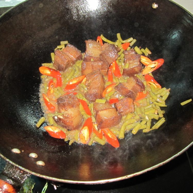 咸酸大块腊肉步骤11