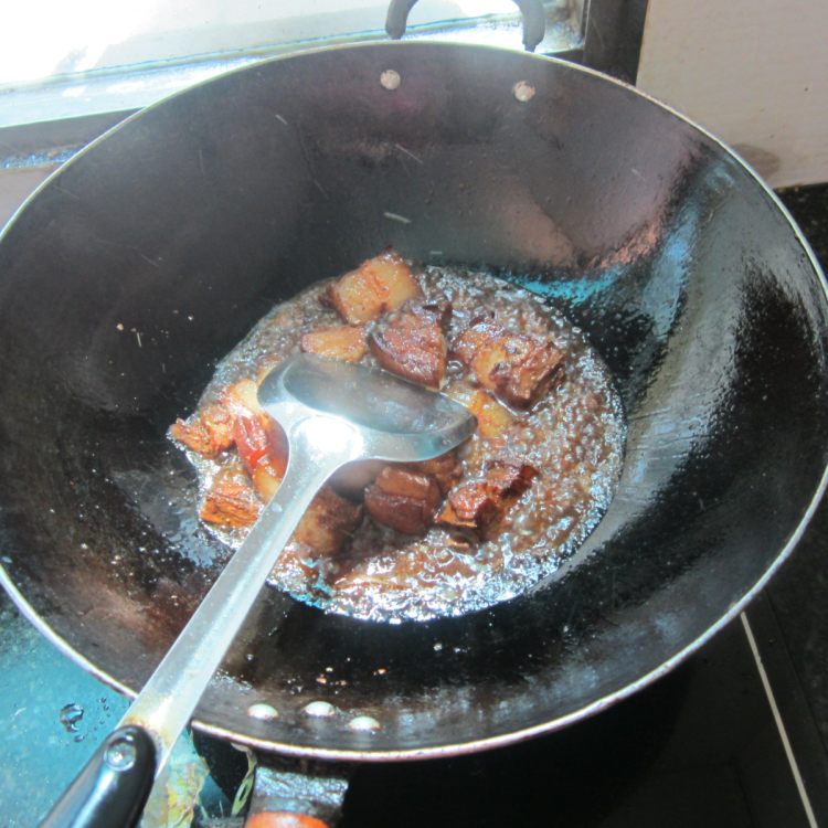 红烧大块腊肉步骤7