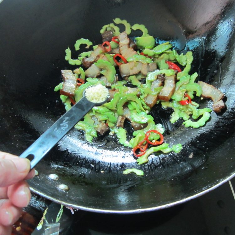 苦瓜腊肉步骤9