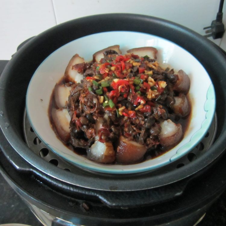 咸茄子蒸腊肉步骤8