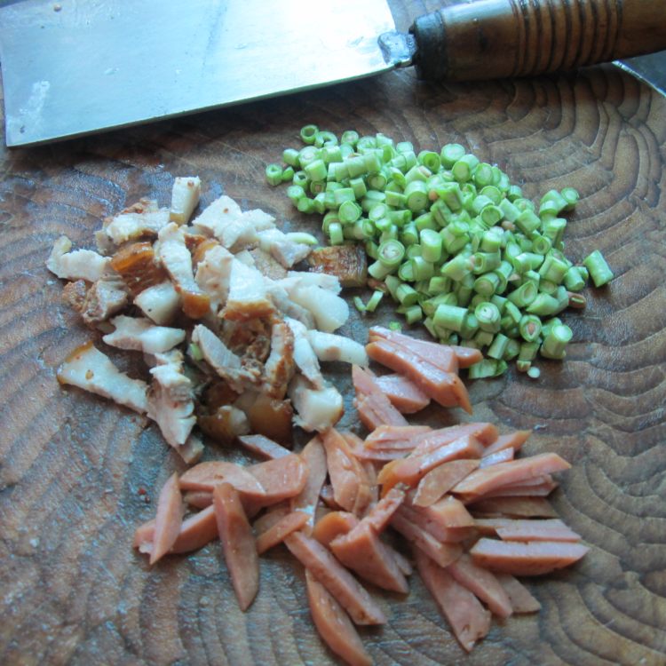 腊肉火腿饭团步骤1