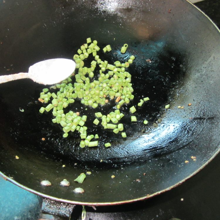 糯饭腊肉海苔卷步骤3