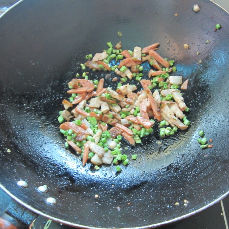 糯饭腊肉海苔卷步骤6