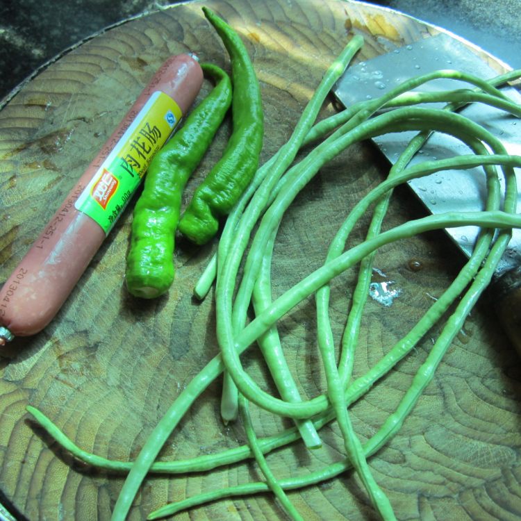 肉花肠寿司团步骤2