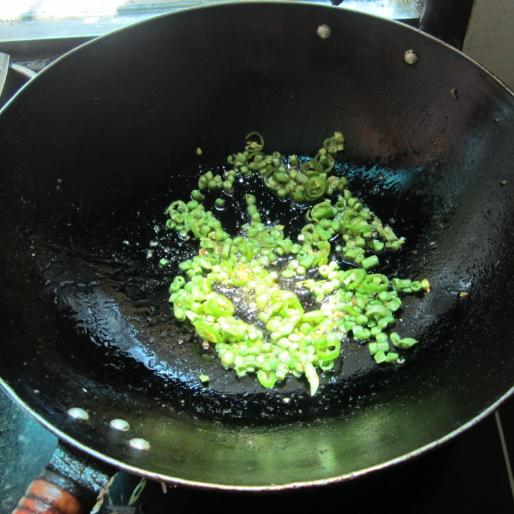 肉花肠寿司团步骤4