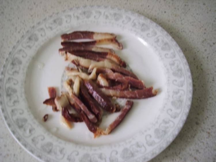 腊味毛豆丝瓜汤步骤4