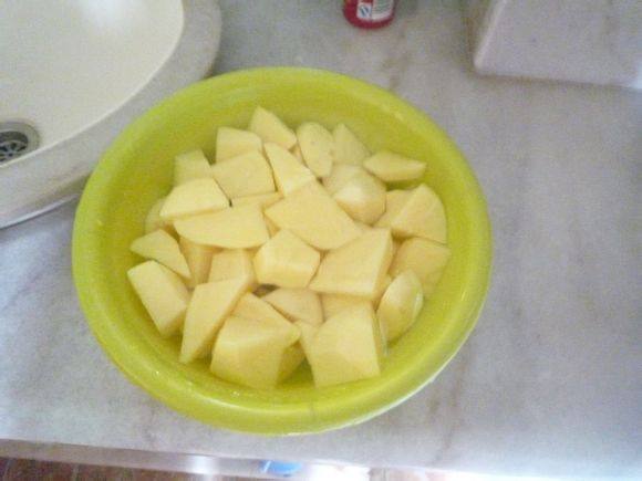 土豆焖饭步骤2