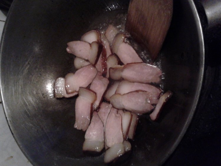 腊肉木耳炒莴笋步骤6
