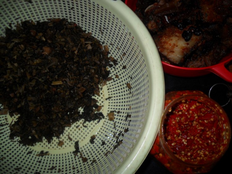蒲蕹菜炒腊肉步骤3