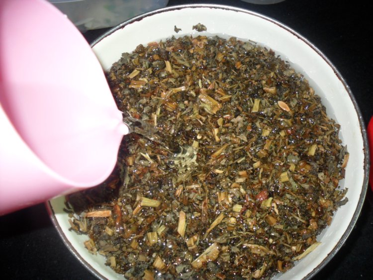 蒲蕹菜炒腊肉步骤2
