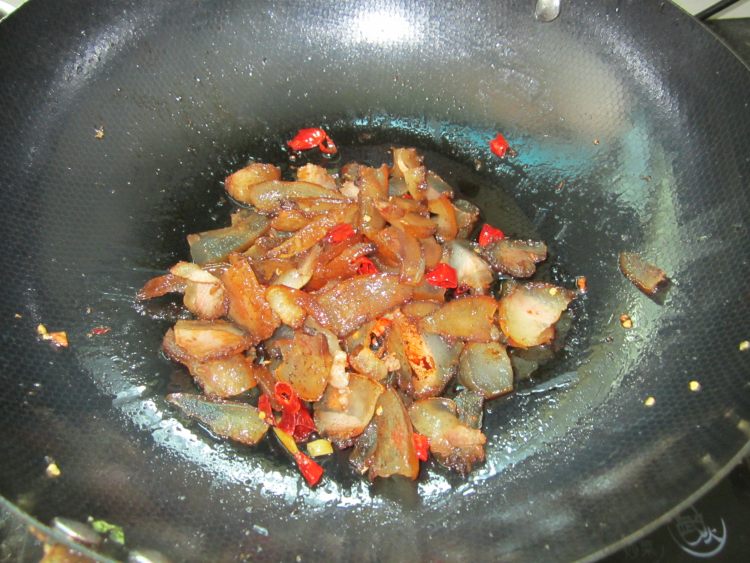 糖炒腊肉步骤7