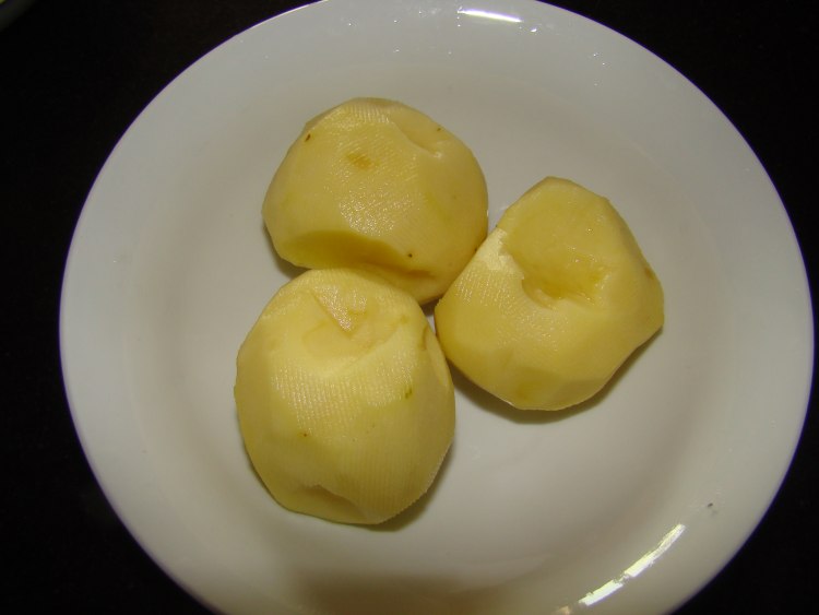 腊肉炒土豆片步骤2
