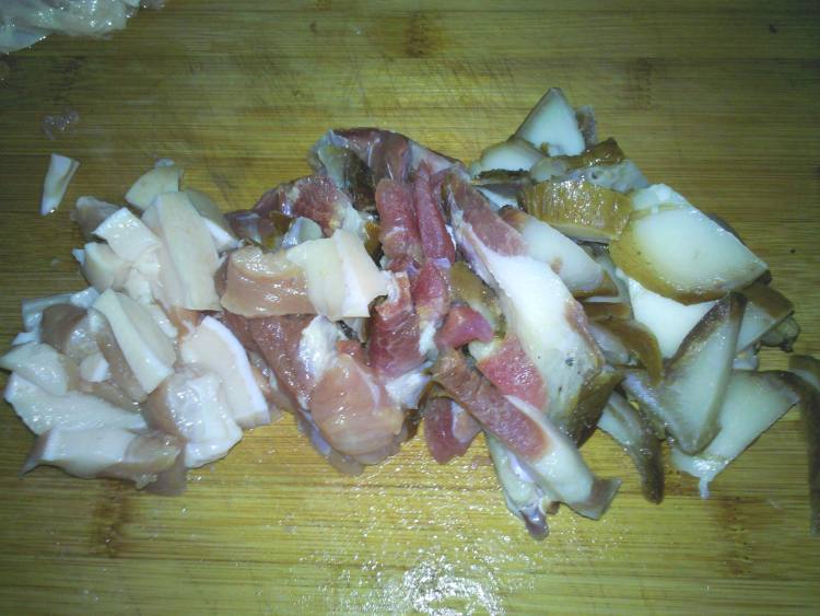腊肉青豆步骤2