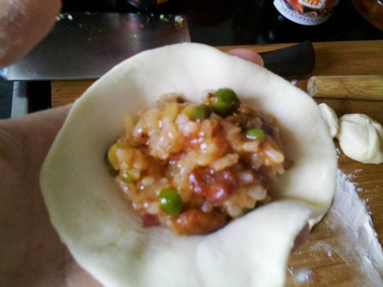 青豆腊肉烧麦步骤6